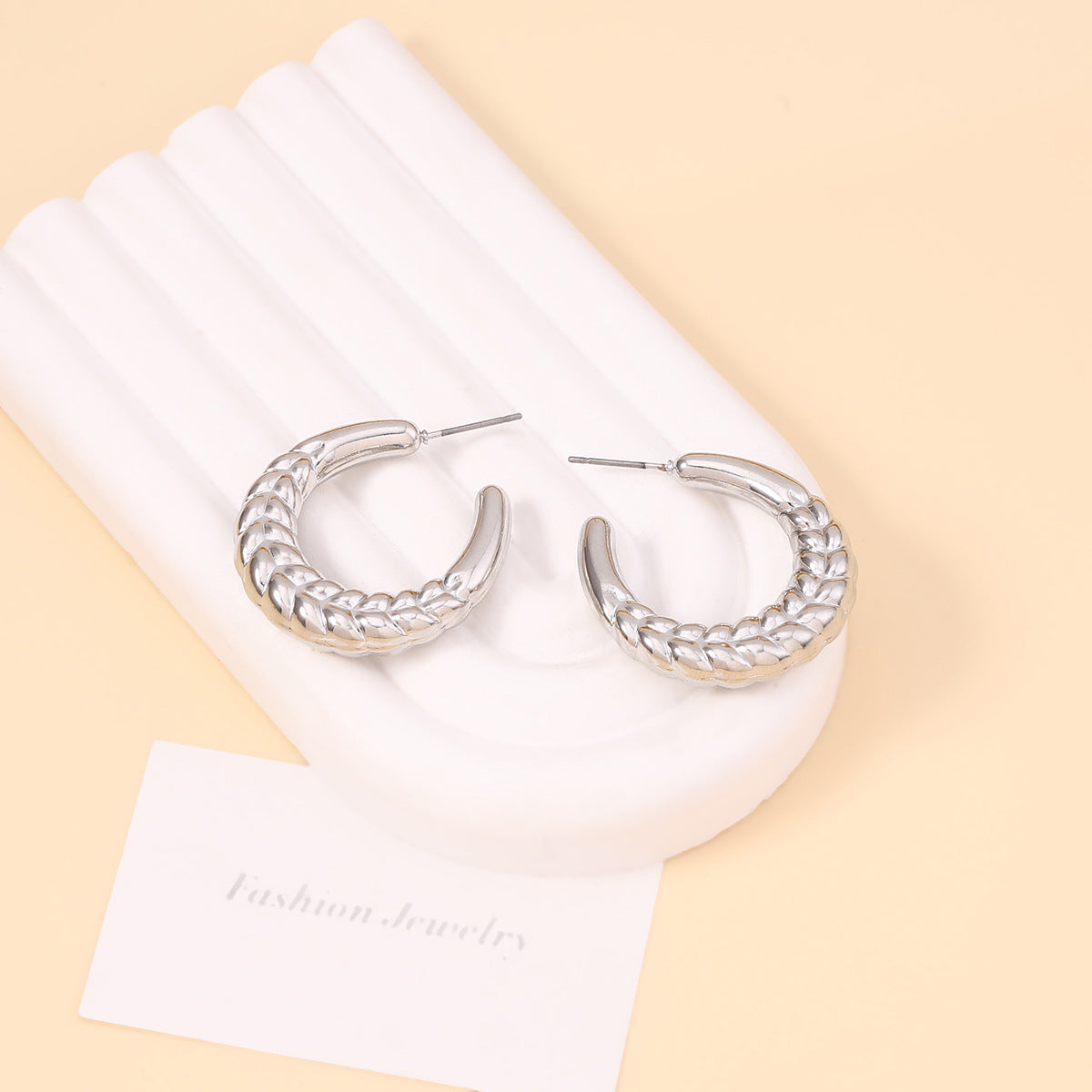 Orecchino bellissimo con stile unico