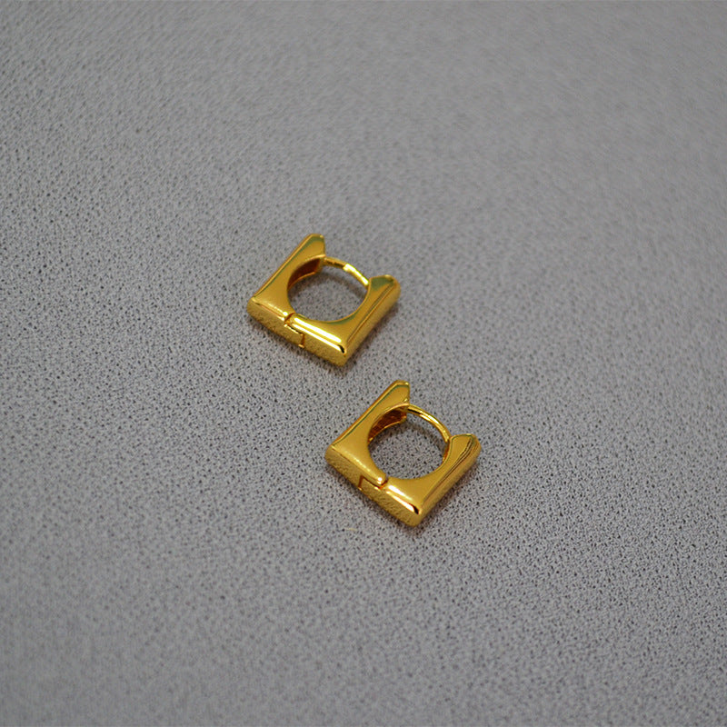 Oro Orecchino artigianale delicato