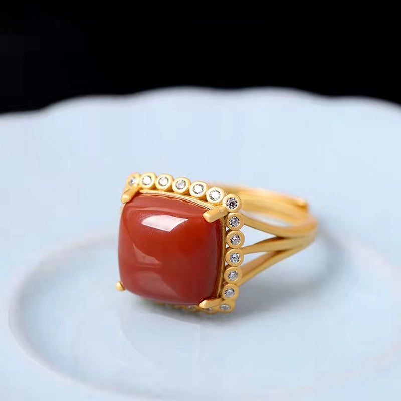 Oro Anello bellissimo con stile unico