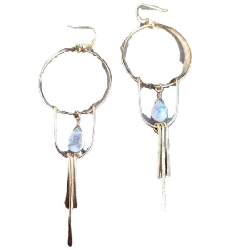 Orecchino artigianale delicato