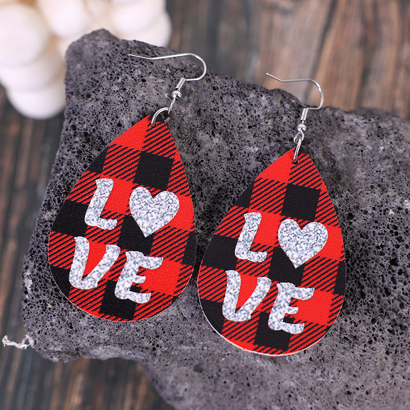 Orecchino artigianale delicato