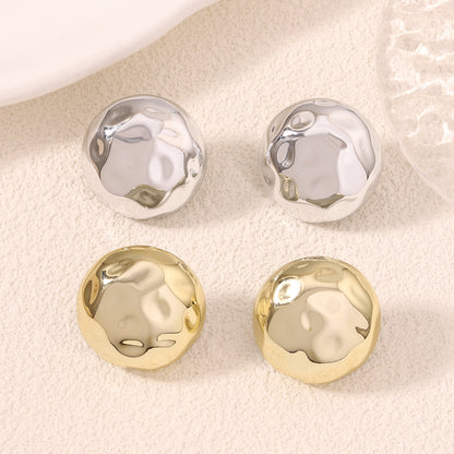 Orecchino artigianale delicato