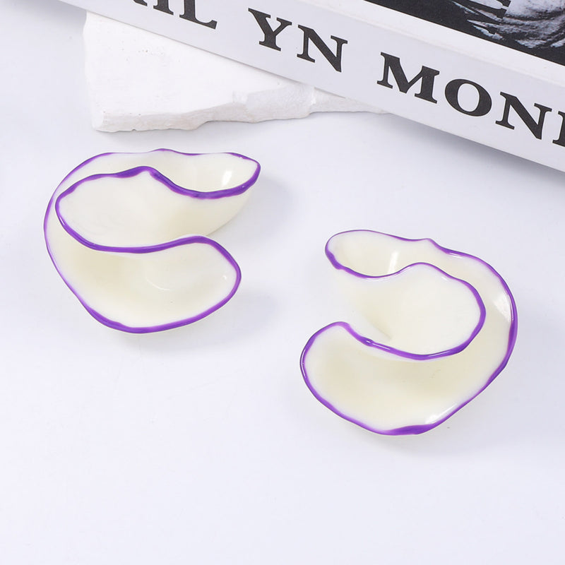 Orecchino artigianale delicato