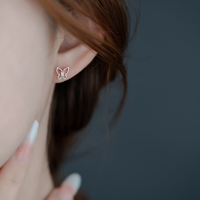 Orecchino artigianale delicato