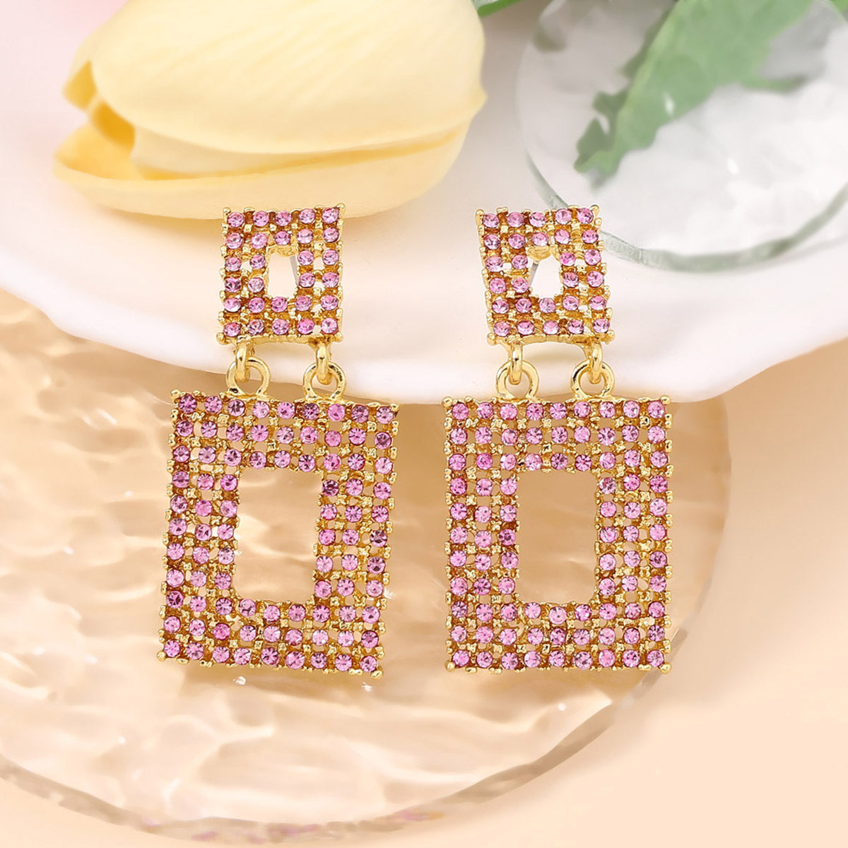 Orecchino affascinante per ogni occasione