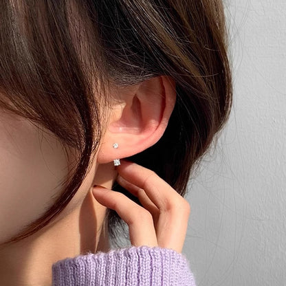 Orecchino artigianale delicato