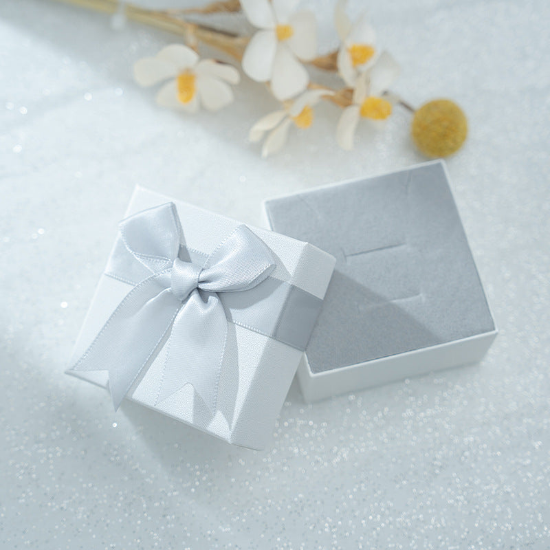 Gioiello artigianale delicato