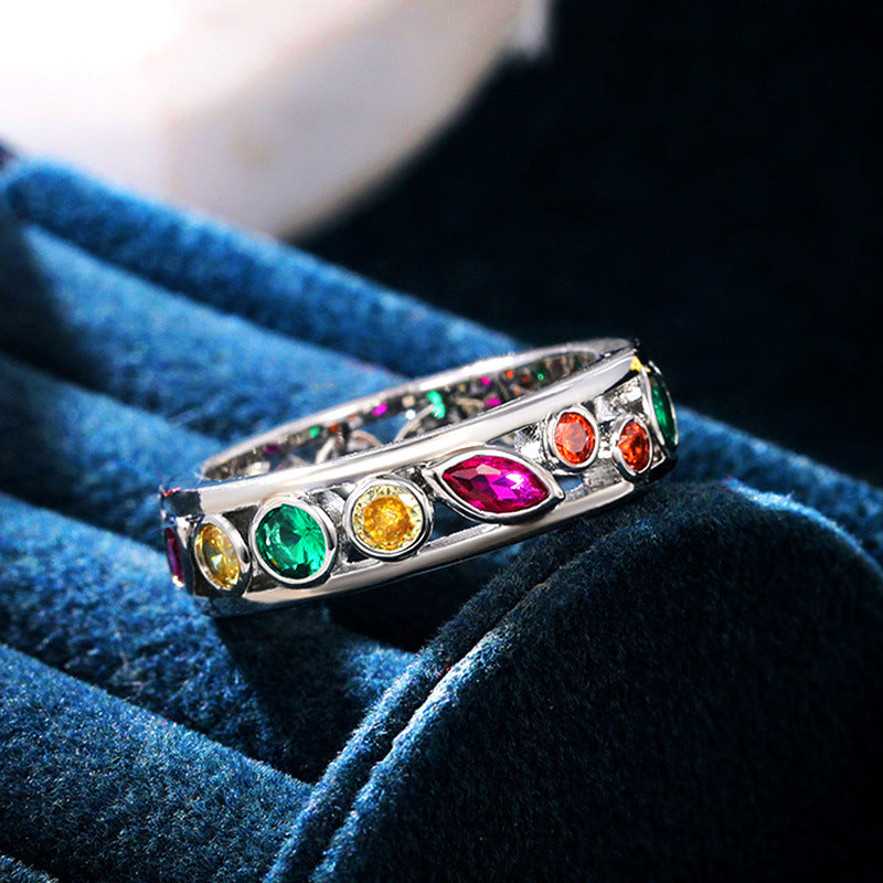 Anello artigianale delicato