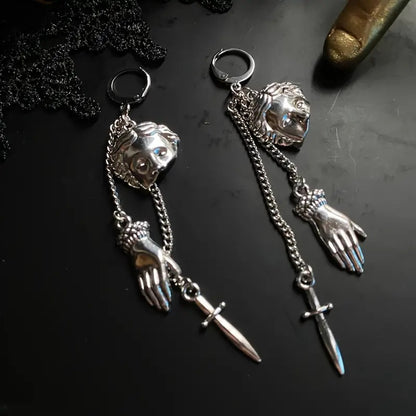 Orecchino artigianale delicato