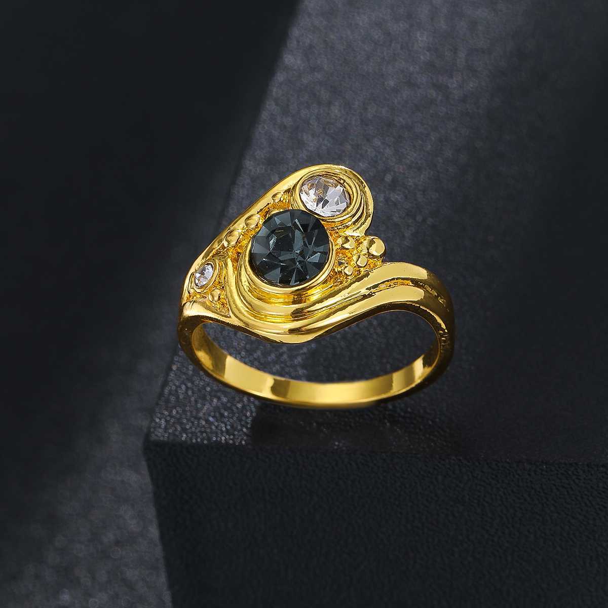 Anello elegante per ogni occasione