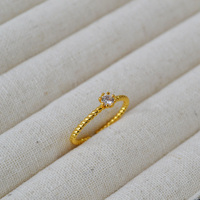 Oro Anello artigianale delicato