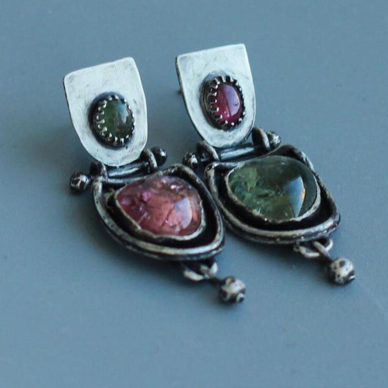 Orecchino artigianale delicato