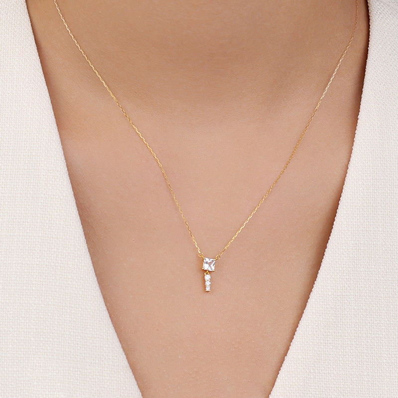 Gioiello artigianale delicato