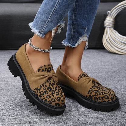 Scarpe Ortopediche Aggraziate dal Look Moderno