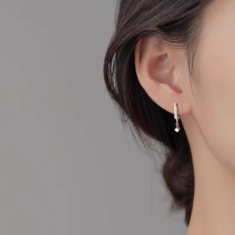 Orecchino elegante per ogni occasione