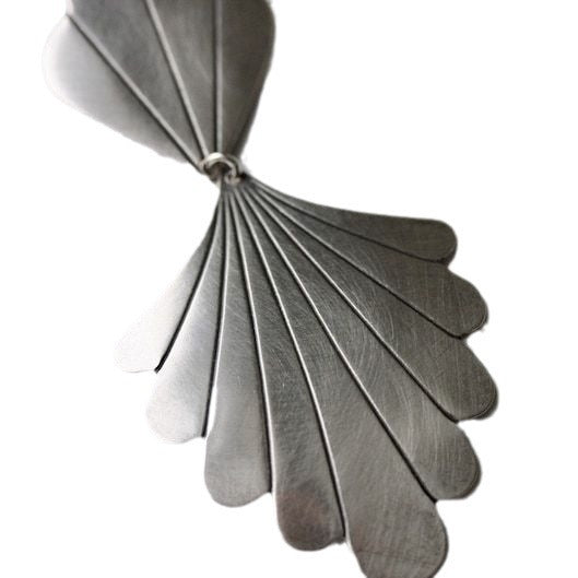 Orecchino classico dal fascino senza tempo