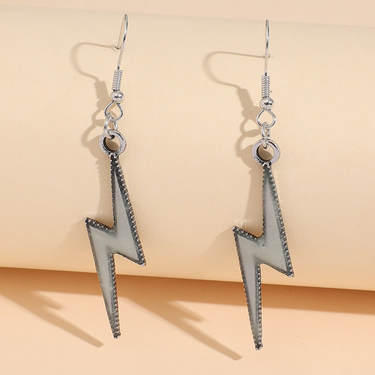 Orecchino bellissimo con stile unico