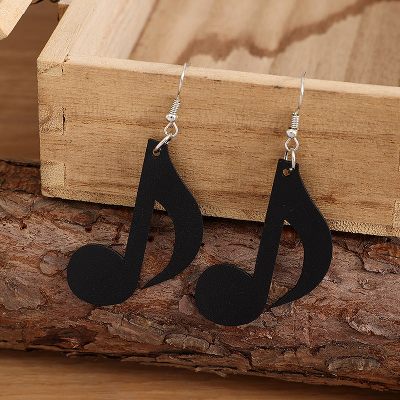 Orecchino artigianale delicato