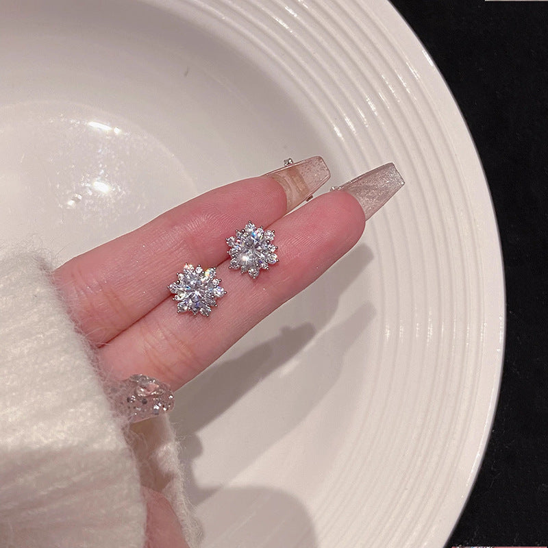 Orecchino affascinante per ogni occasione