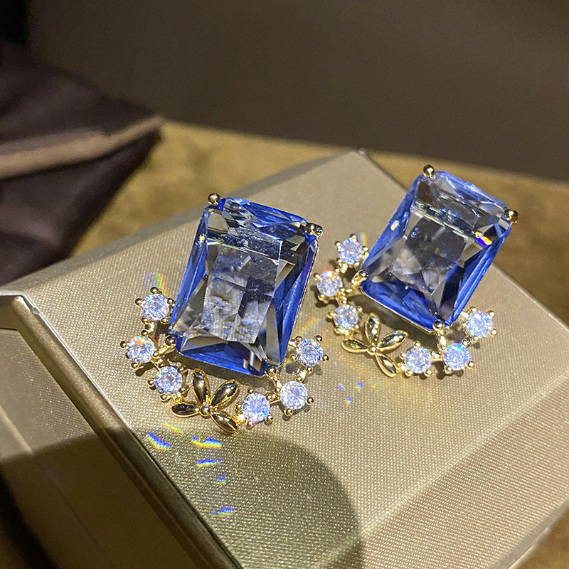 Orecchino classico dal fascino senza tempo