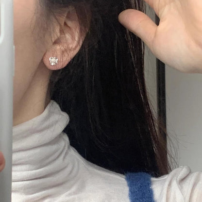 Orecchino artigianale delicato