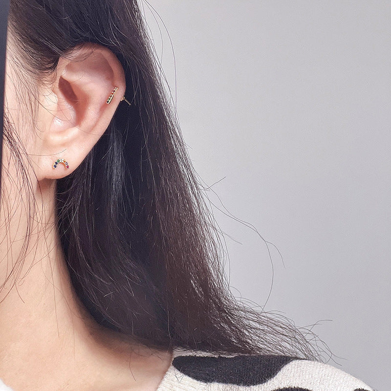 Orecchino artigianale delicato