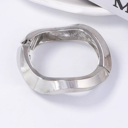 Bracciale bellissimo con stile unico