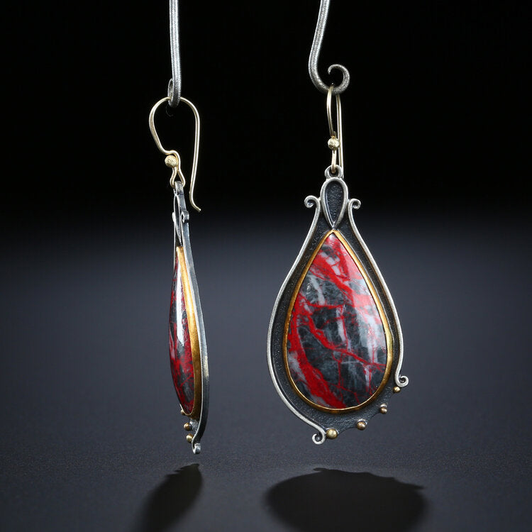 Orecchino artigianale delicato