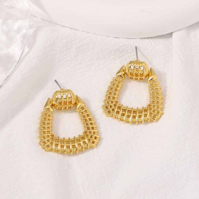 Orecchino classico dal fascino senza tempo