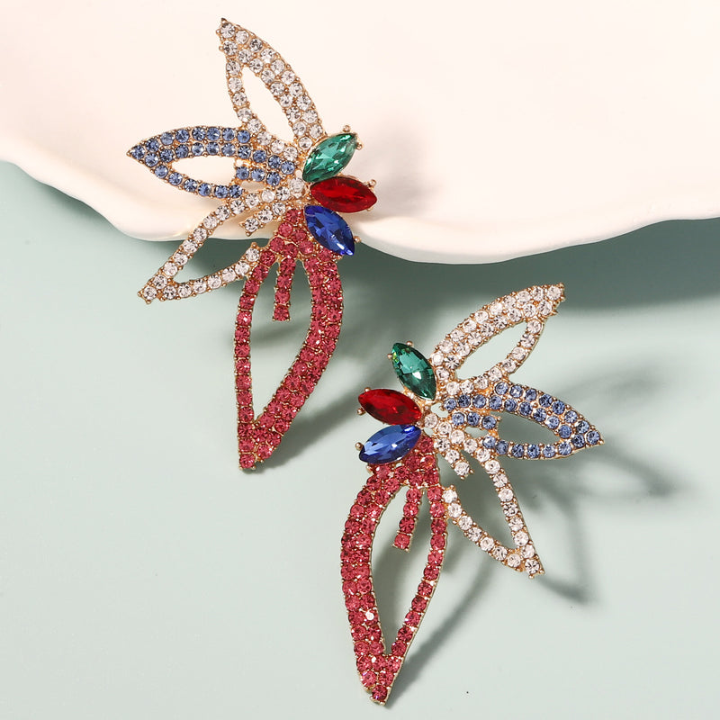 Orecchino artigianale delicato