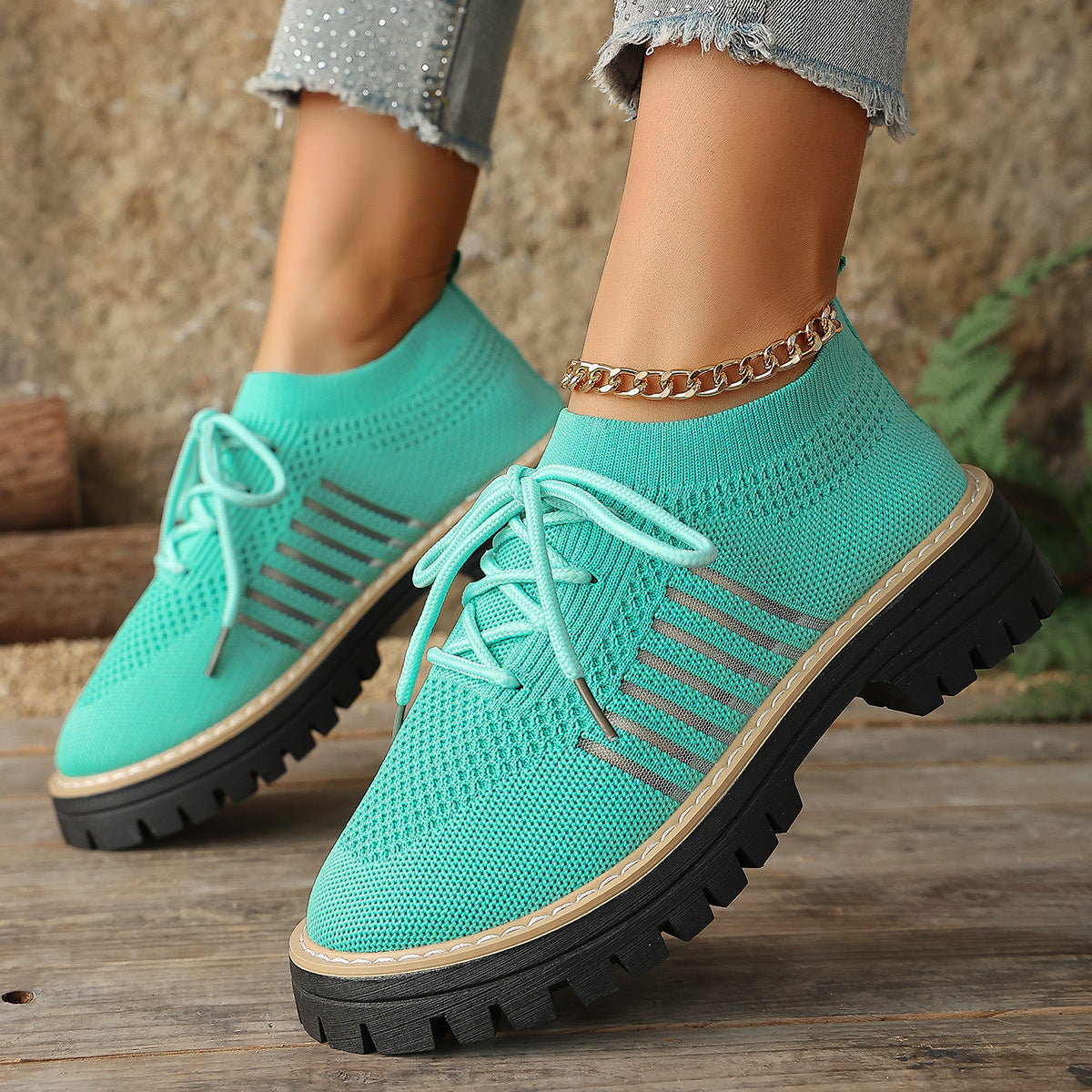 Scarpe Ortopediche Aggraziate dal Look Moderno