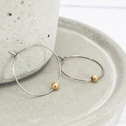 Oro Orecchino classico dal fascino senza tempo