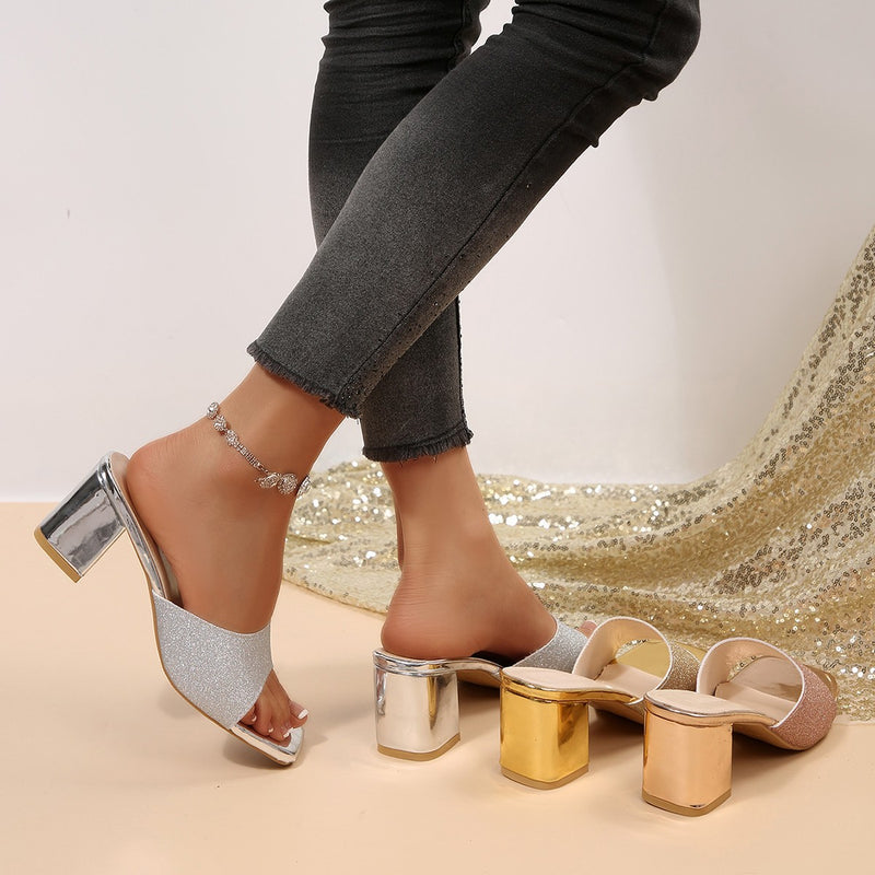 Sandali Ortopediche Aggraziate dal Look Moderno