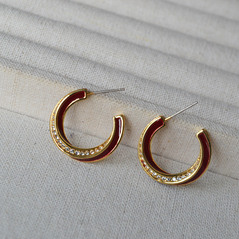 Oro Orecchino bellissimo con stile unico