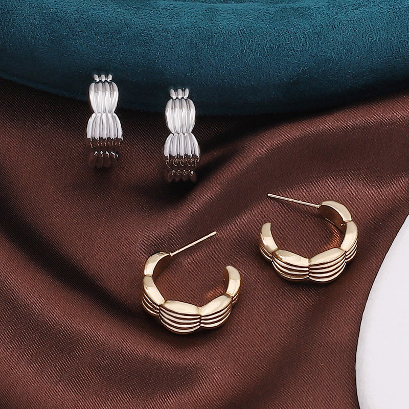 Oro Orecchino elegante per ogni occasione