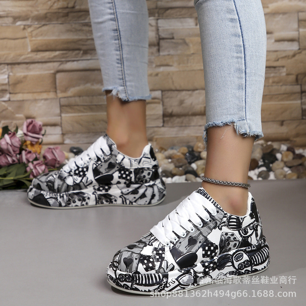Scarpe Ortopediche Aggraziate dal Look Moderno