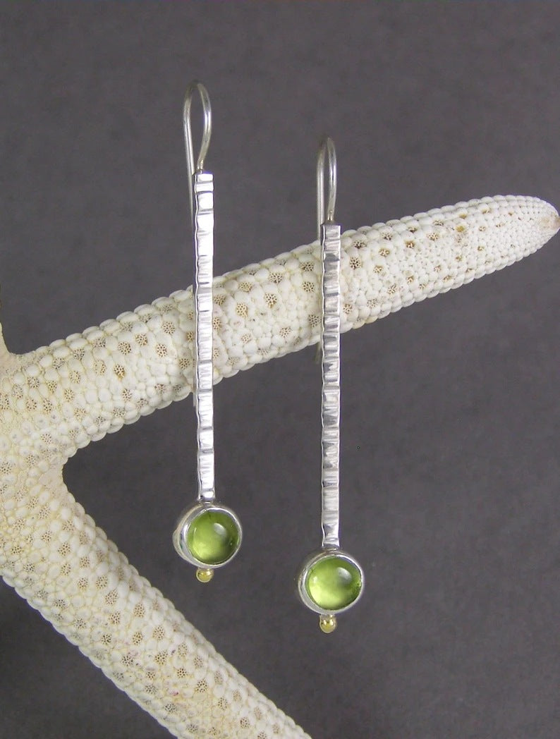 Argento Orecchino bellissimo con stile unico