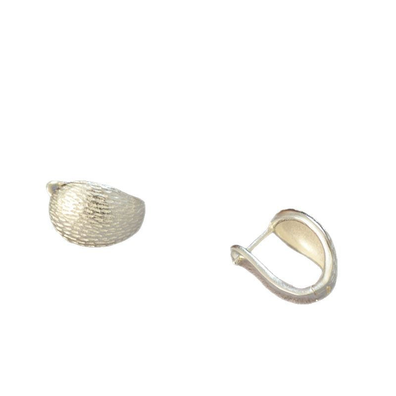 Argento Orecchino artigianale delicato