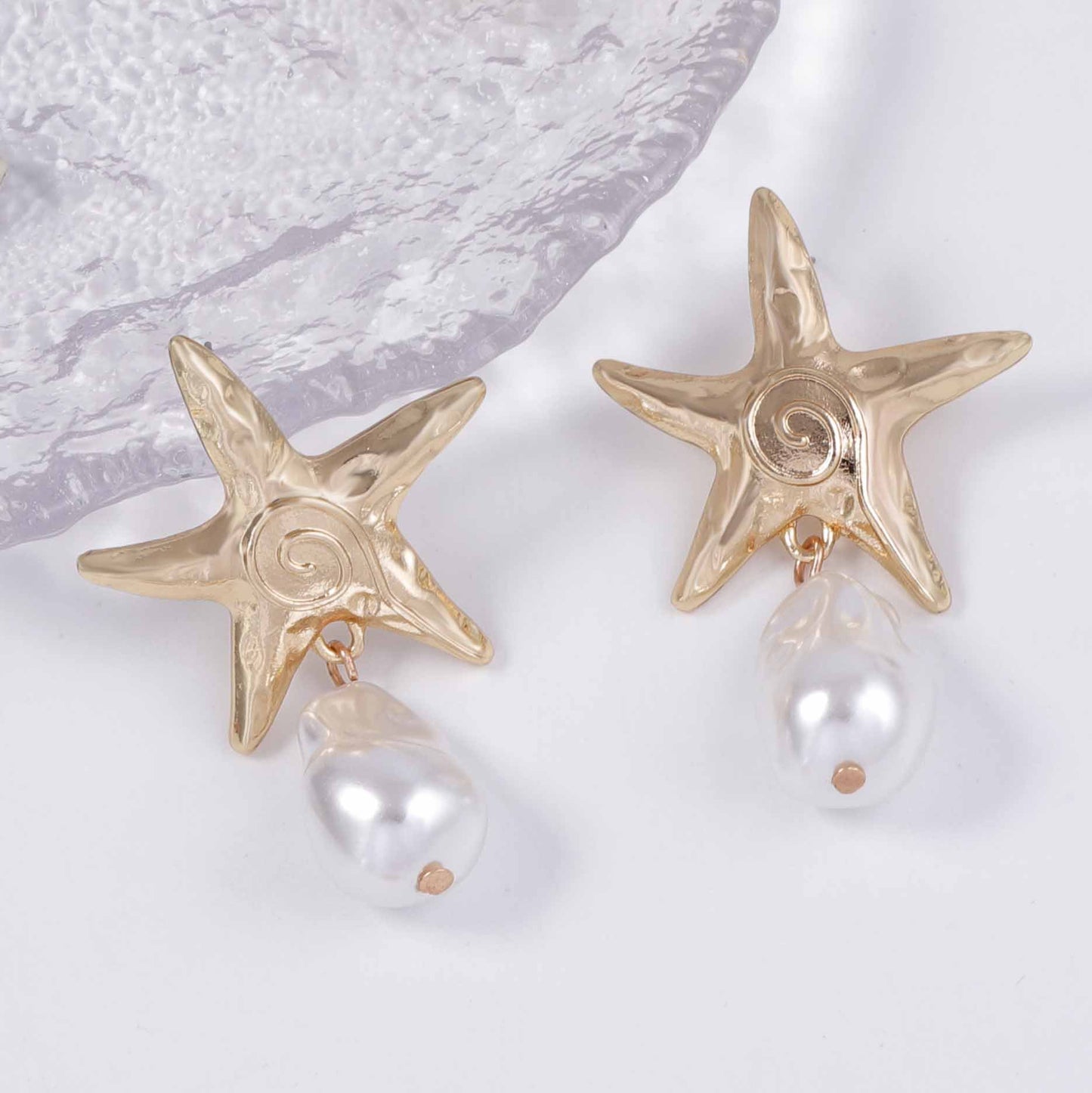 Perla Orecchino artigianale delicato