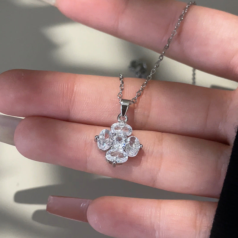 Gioiello vintage fatto a mano