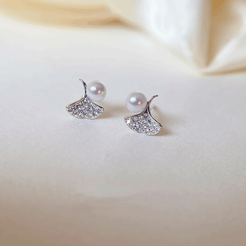 Perla Orecchino classico dal fascino senza tempo