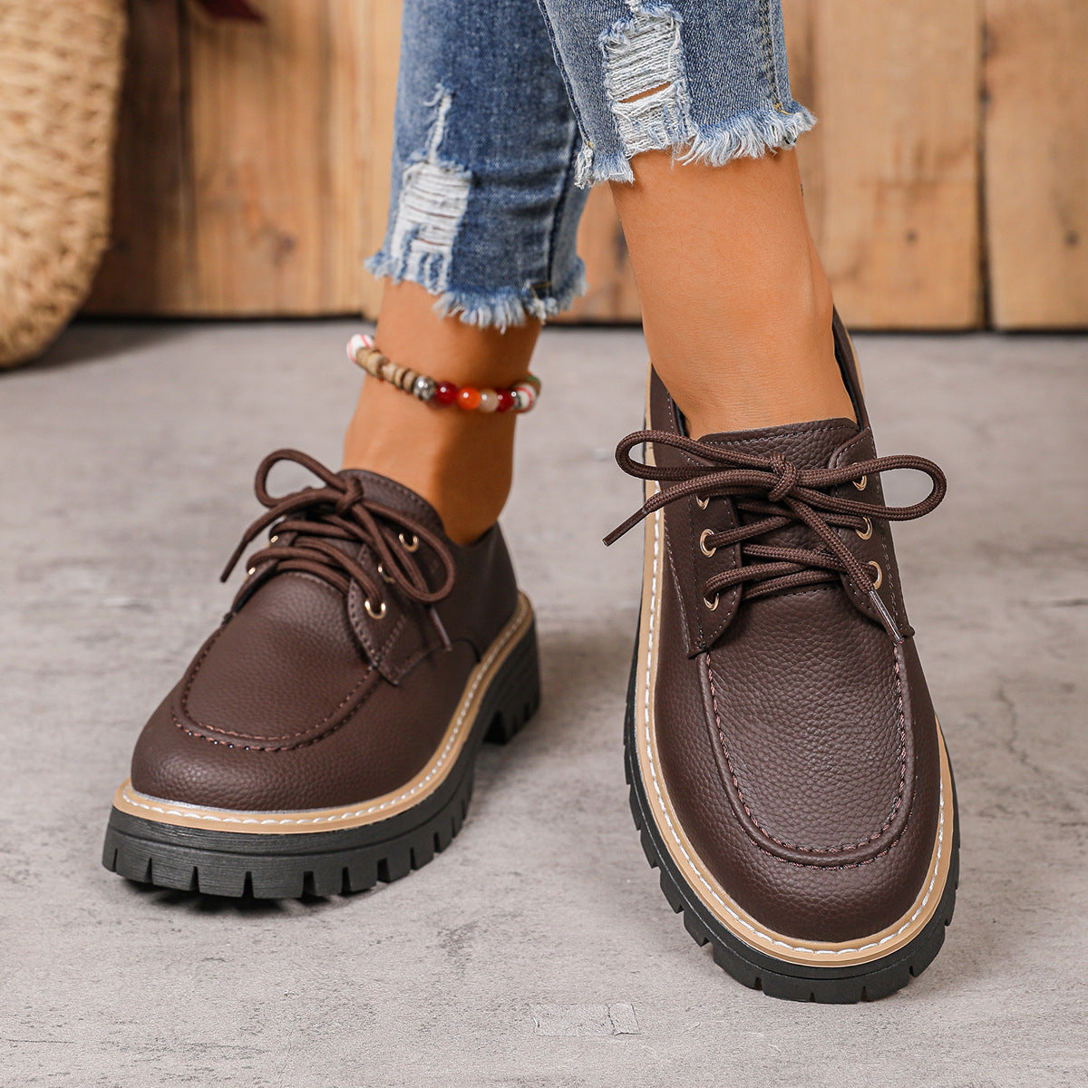 Scarpe Ortopediche Aggraziate dal Look Moderno