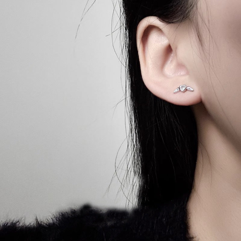 Orecchino artigianale delicato