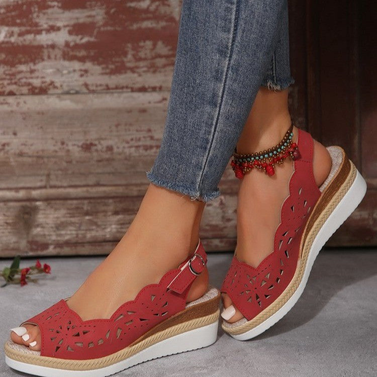 Sandali Ortopediche Aggraziate dal Look Moderno