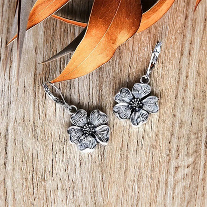 Orecchino classico dal fascino senza tempo