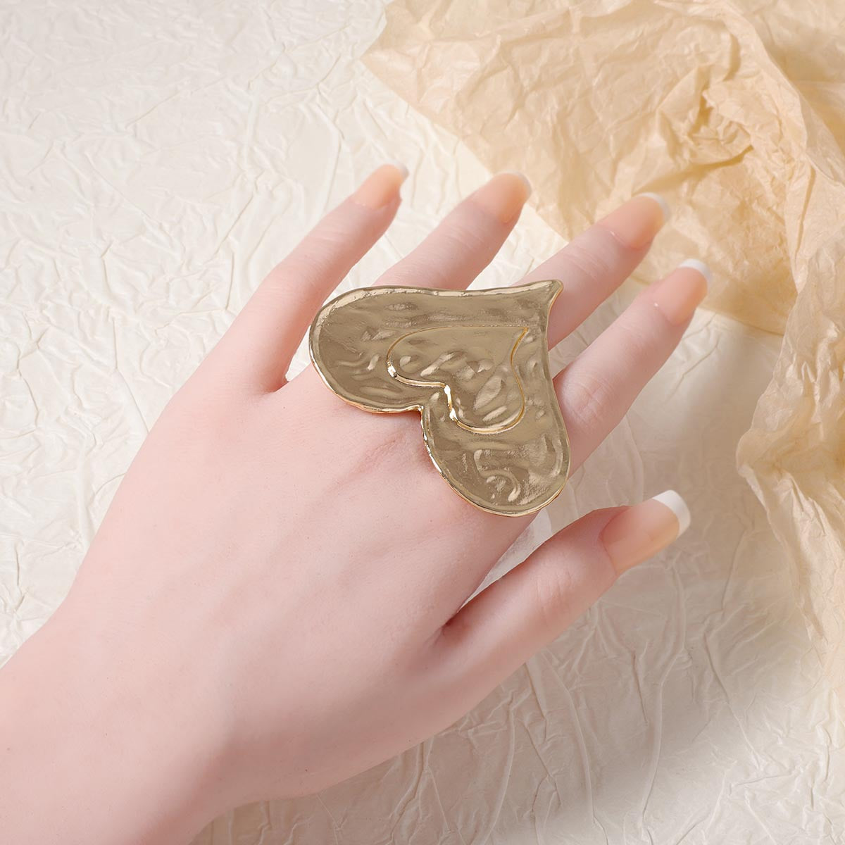 Anello affascinante per ogni occasione