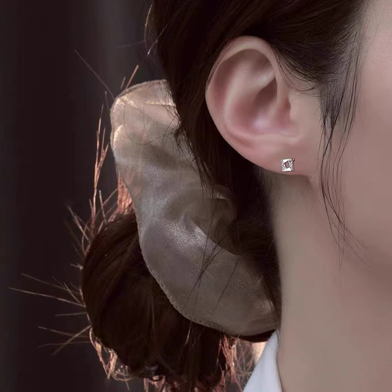 Orecchino elegante per ogni occasione