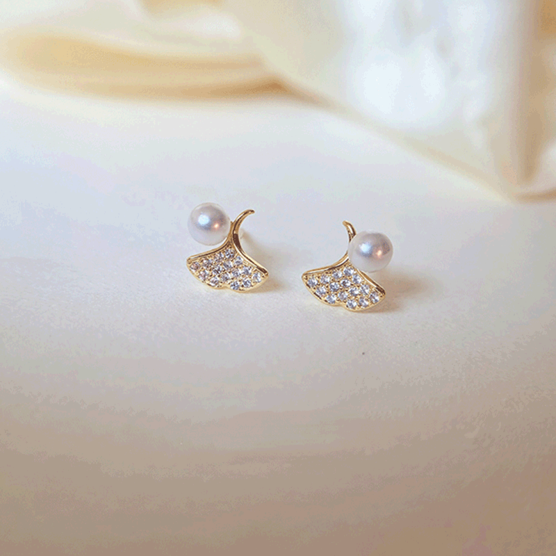 Perla Orecchino classico dal fascino senza tempo