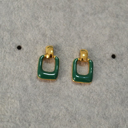 Oro Orecchino bellissimo con stile unico