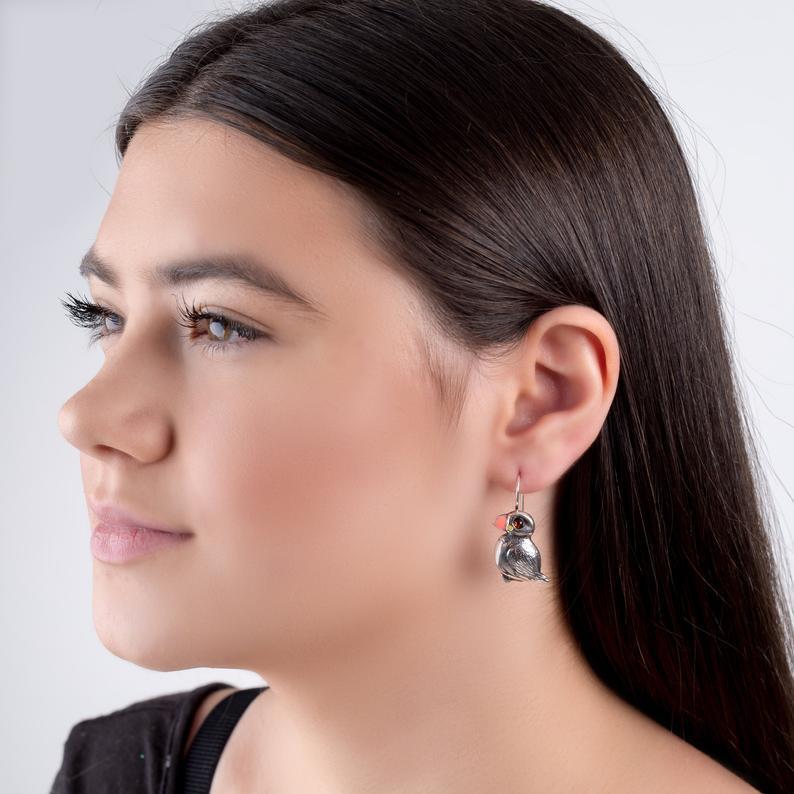 Orecchino artigianale delicato